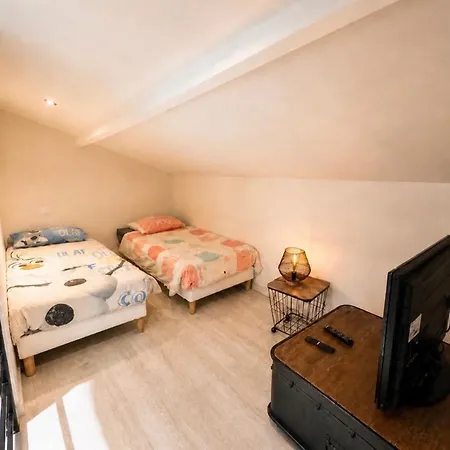 L'escapade - Paris 20 Min - 25 Min - Gare 3 Min A Pied - Parking - Confortable & Moderne - Free Wifi Pomponne